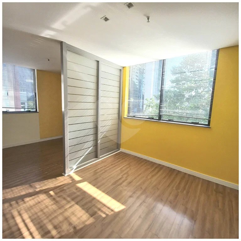 Office Tower Sala comercial à venda na Vila Olímpia, 48 m², com garagem