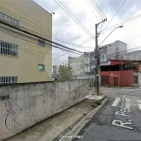 Galpão com 1155m² , 6 banheiros , sendo 2 vestiários , atualmente com 13 vagas , podendo chegar a 17 , à venda na Vila Principe de Gales em Santo André.
