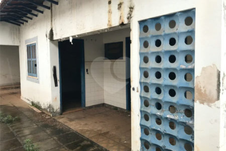 CASA À VENDA COLOCADA COM A SANTA CASA