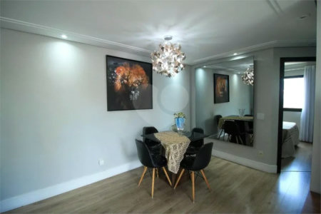 Apartamento com 55 m² à venda na Vila Bertioga.
