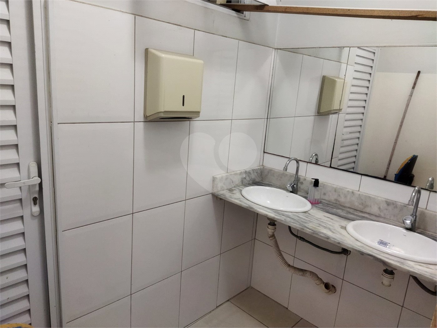 Vende Sobrado com 180m² - Vila Santa Catarina