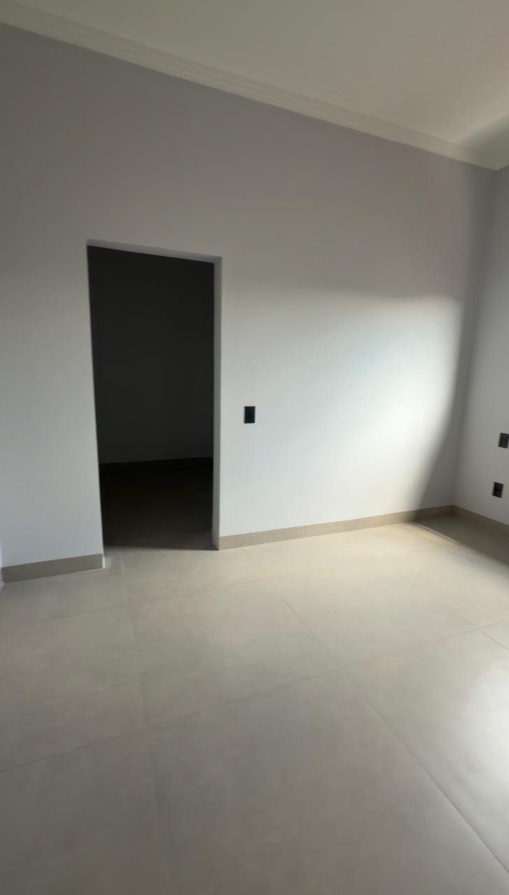 Casa à venda com 3 quartos no condomínio Villa de León, Três Lagoas - MS
