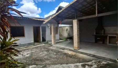Casa Térrea à venda com 3 quartos, sendo 1 suíte,  em Campo Grande, Rio de Janeiro, RJ