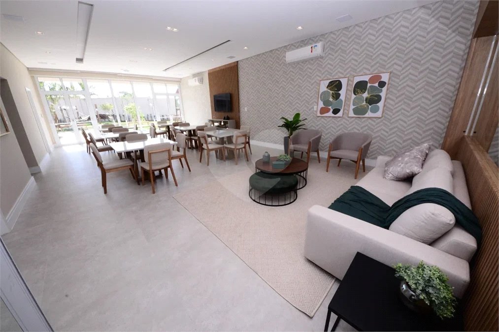 Indaiatuba - Edificio Vila Helvetia - R$ 470,000,00 - Apartamento novo, mobiliado, completo, muito bem conservado e planejado,Localizado no 5° andar, o imóvel oferece uma vista para o estacionamento e a área verde, além de receber sol durante todo o dia, proporcionando ambientes naturalmente ilum
