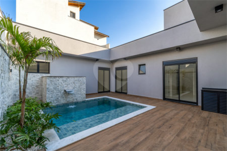 Indaiatuba - SP - Condominio Dona Lucilla - Valor R$2.295.000,00 - 3 suítes + escritório + lavabo - Terreno: 300m2 - Construção: 188m2 - Diferenciais - Móveis planejados no escritório, sala de TV, lavabo, cozinha, área gourmet, lavanderia, banheiros e closet - Ar condicionado em todos os ambie