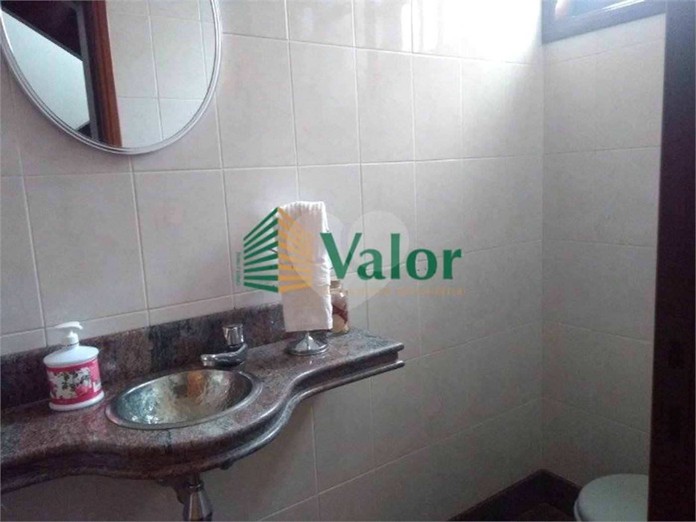 Sobrado á venda no Residencial Jardim Brasil