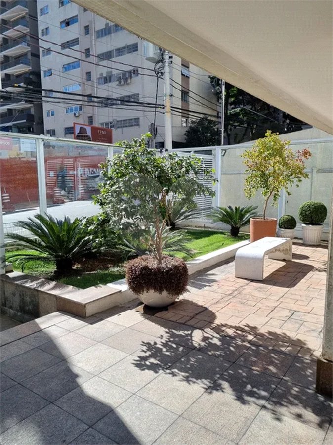 Apartamento 100M2 com 3 dormitórios sendo 1 suíte no melhor do Jardins