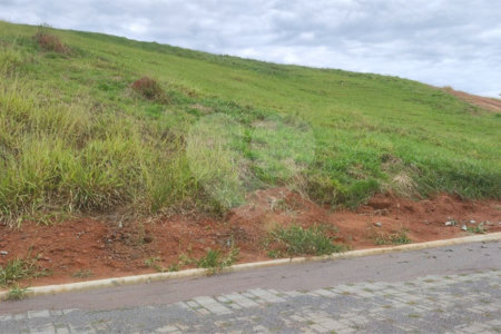 Terrenos de 300 metros em condomínio fechado e prontos para construir na região de Atibaia