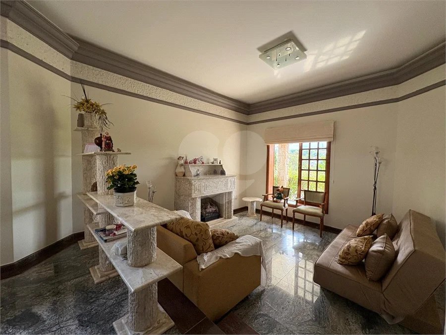 Casa a Venda no Condomínio Vista Alegre - Sede em Vinhedo/SP