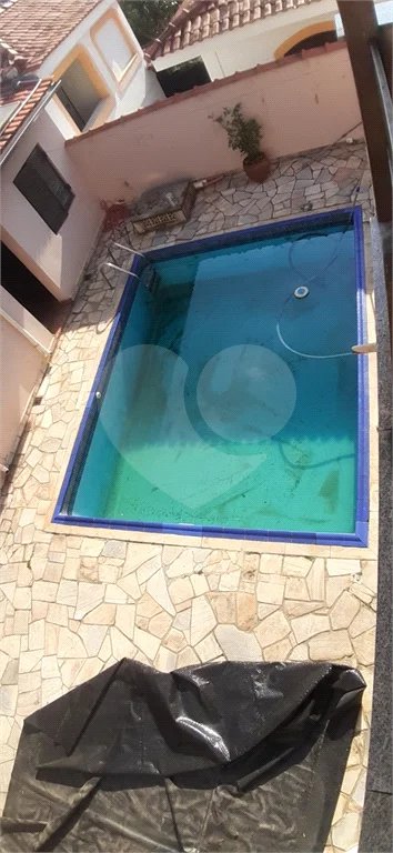 Imóvel localizado no jardim França/barro branco com 3 dorms, senddo 5 vagas