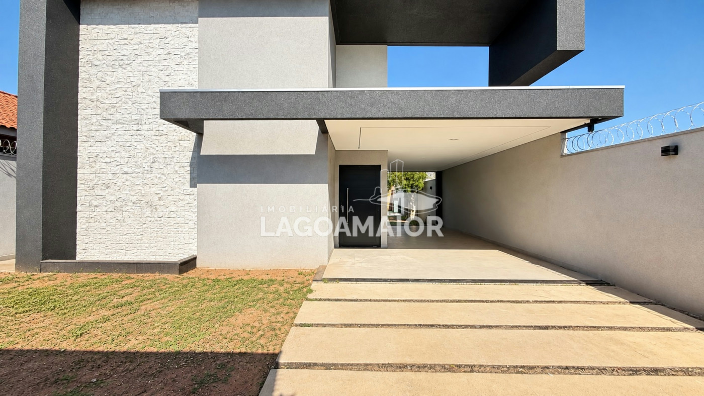 Casa à venda ou para alugar com 4 quartos, sendo 2 suítes, no Centro, Três Lagoas - MS