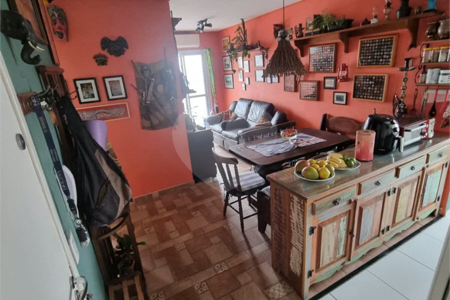 Apartamento em cobertura na Vila Prudente com 2 dormitórios, 1 suíte, 2 sacadas e hidromassagem.