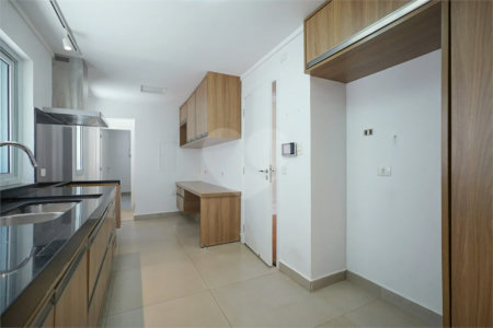 Casa de Vila à venda com 4 suítes em Granja Julieta, São Paulo, SP