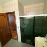 Casa Térrea com 3 suítes, sendo 1 suíte master.