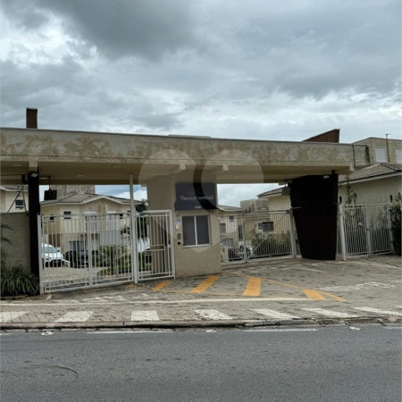 Sobrado à venda com 3 quartos, sendo 1 suíte, em Vila Omízollo, Louveira, SP