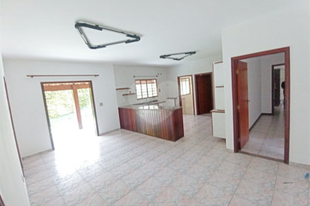 Casa a Venda no Condomínio Vista Alegre - Café em Vinhedo/SP