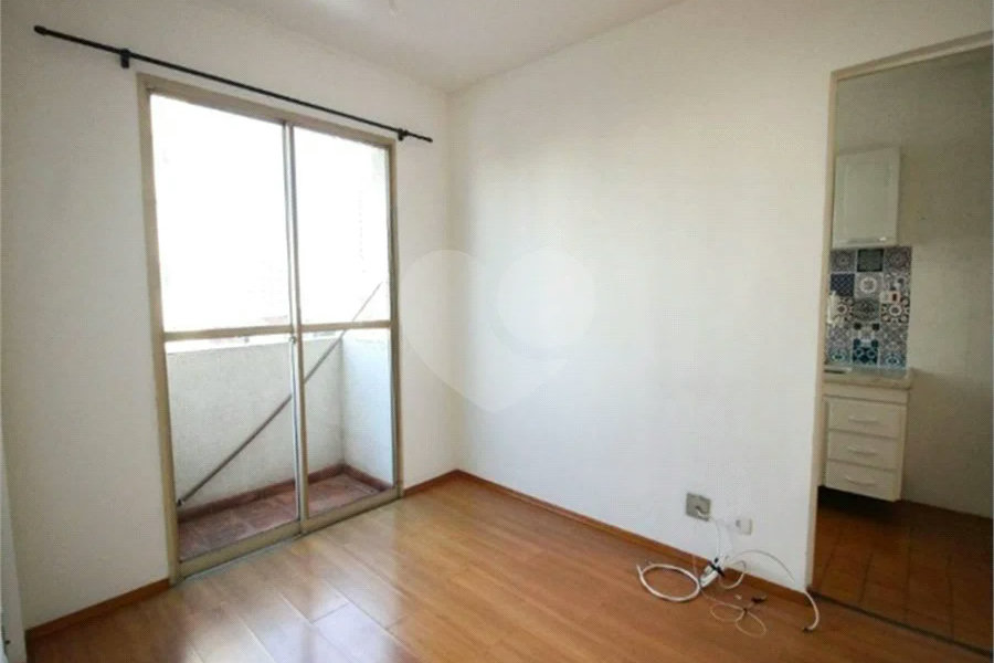 Apartamento em Santana com Sacada e Vaga de Garagem, a 650 m do Metrô