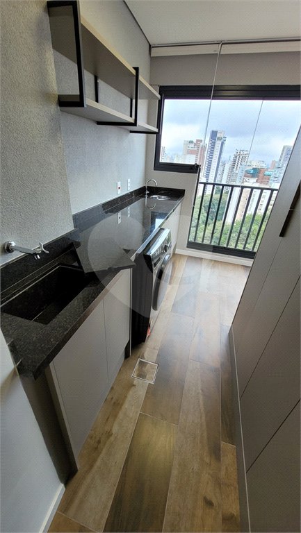 Apartamento de 2 quartos mobiliado à venda no Paraíso