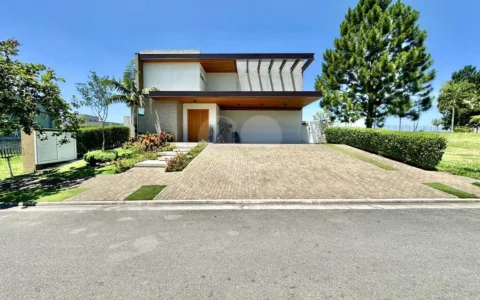 Cond. Alphaville Granja Vianna - 4 suítes, moderna e impecável!