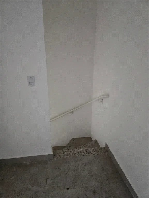 Sobrado novo no Jardim Ester