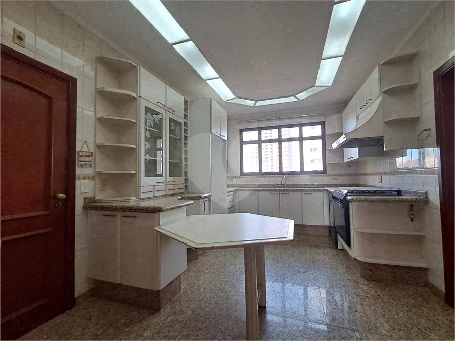 Apartamento à Venda no Edifício Itapema no Bairro Centro em Piracicaba/SP.
