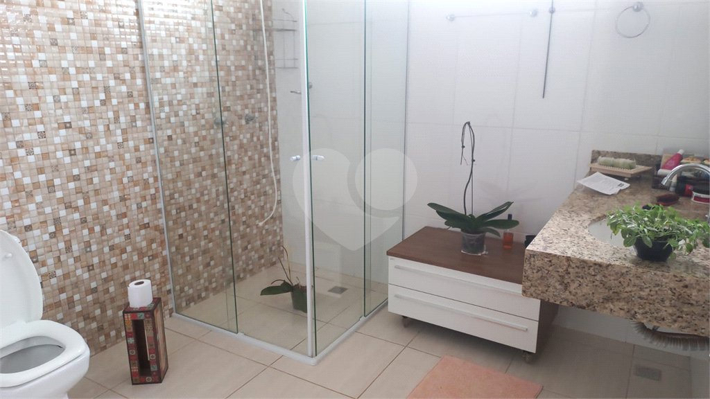 Sobrado à venda com 3 quartos em Jardim Bicão, São Carlos, SP
