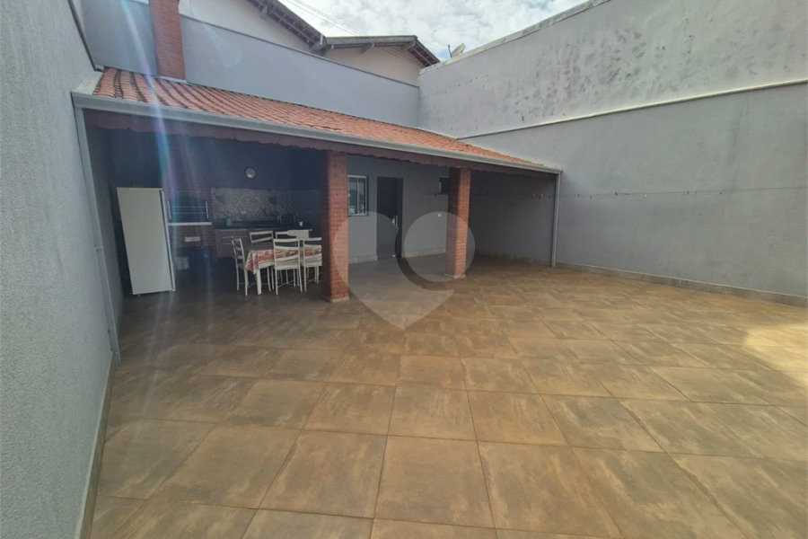 Casa à venda no bairro Maracanã, 3 quartos, 2 suítes em Piracicaba/SP.
