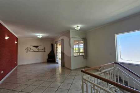 Casa sofisticada à venda em bairro nobre de Atibaia | 3 dormitórios | 408 m²