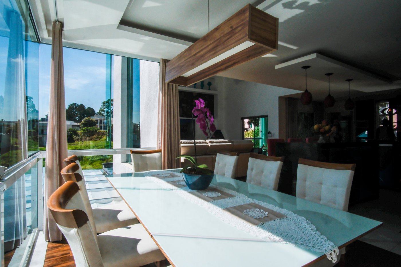 Casa de Alto Padrão à venda com 4 quartos, sendo 1 suíte, em condomínio, Cotia - SP