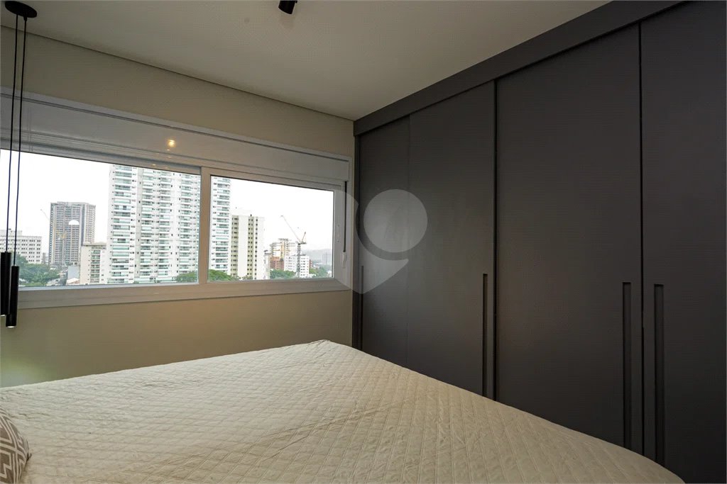 Apartamento para alugar com 3 suítes em Santo Amaro, São Paulo, SP