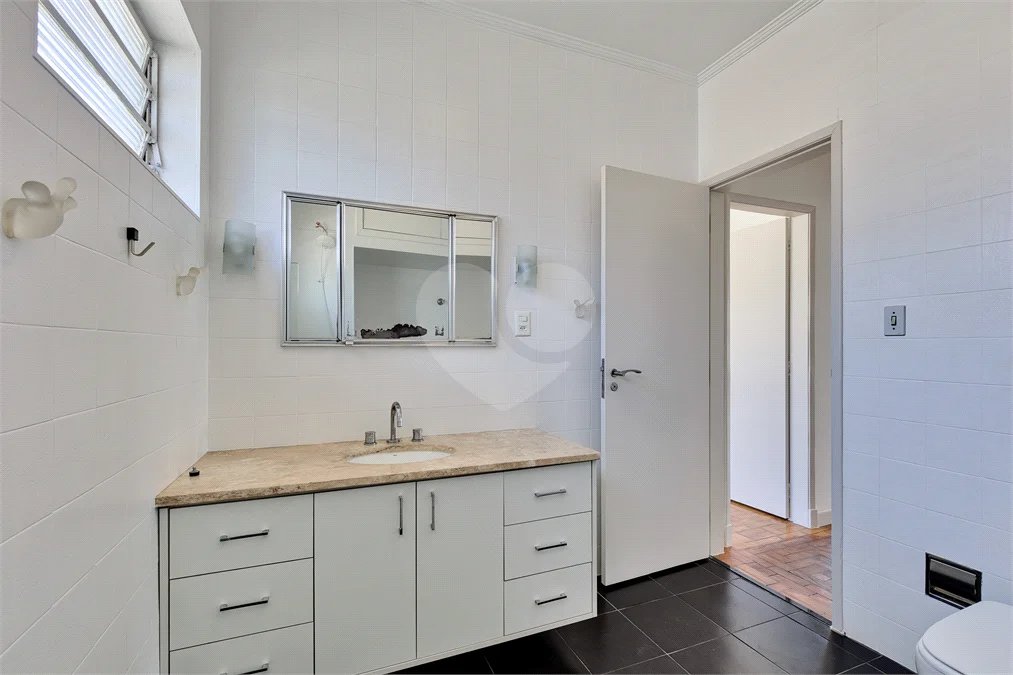 Casa de Vila à venda com 4 quartos, sendo 2 suítes, em Alto da Boa Vista, São Paulo, SP