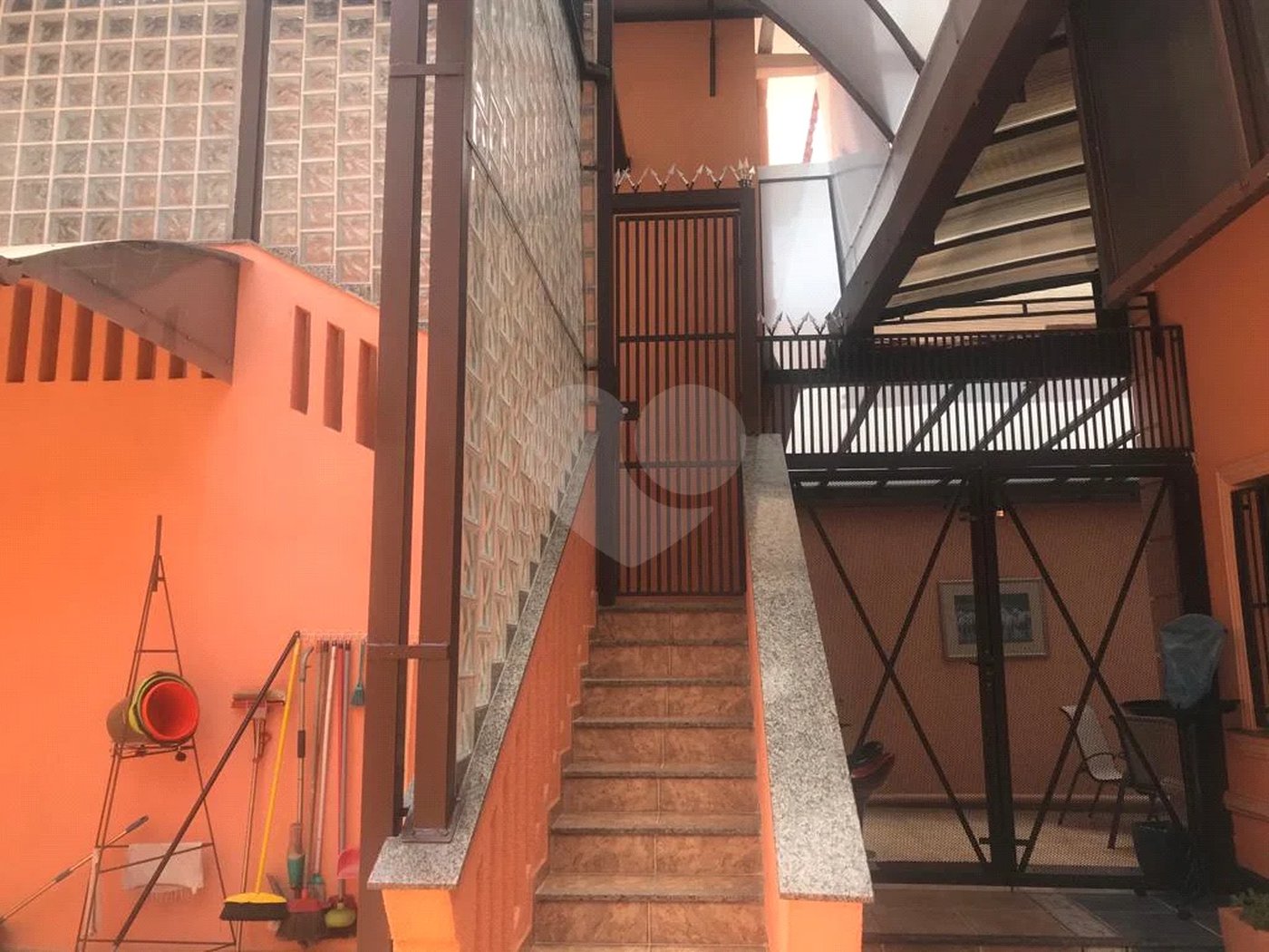Casa à venda com 5 quartos, sendo 3 suítes, em Alto da Lapa, São Paulo, SP