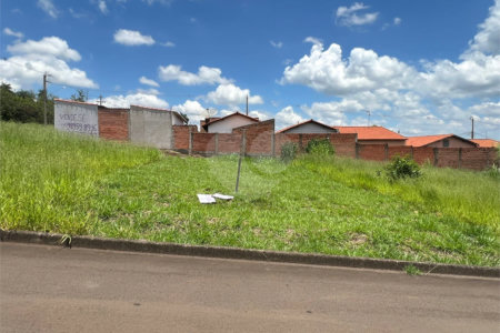 Terreno à Venda no Residencial Bosque dos Tamanduás – Descalvado/SP
