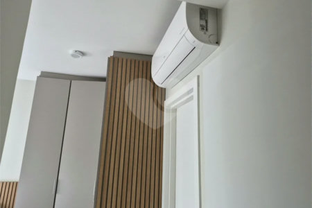 Oportunidade na Vila Leopoldina!! Apartamento com dois dormitórios, sendo uma suíte, dois banheiros, e com duas vagas.