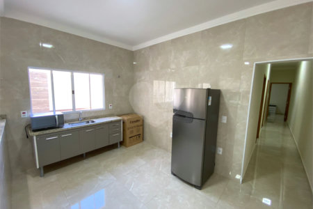 Casa térrea com piscina para venda no Residencial Arcoville