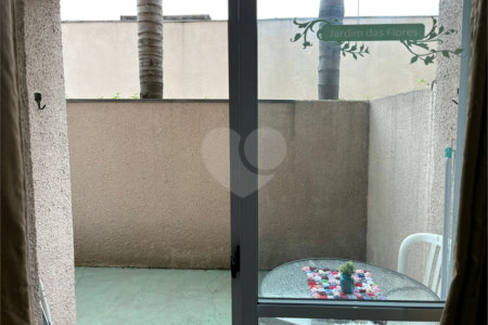 Avenida Tiradentes apartamento no térreo