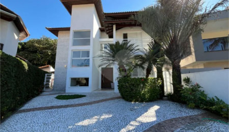 Casa à venda com 5 suítes em Costa do Sol, Bertioga, SP