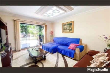 Casa com 540m² , 5 dormitórios , sendo 4 suítes , 10 vagas , à venda no bairro Jardim , em Santo André
