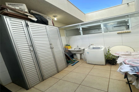 Casa térrea 2 quartos 1 suíte e piscina. Jardim Embaré