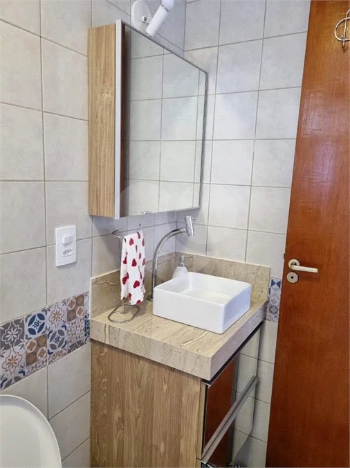Apartamento tipo kit net á venda centro de Indaiatuba, sem vaga de garagem.