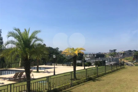 Indaiatuba - Villa dos Pinheiros - terreno com 680,37 ms - R$ 1.490.000,00 - condominio - R$ 1.450,00 - iptu - R4 520,00 - Com segurança inteligente, fiação e internet por fibra ótica subterrâneas, gás encanado e uma exuberante área verde preservada com nascentes naturais, Salão de festas, lounge