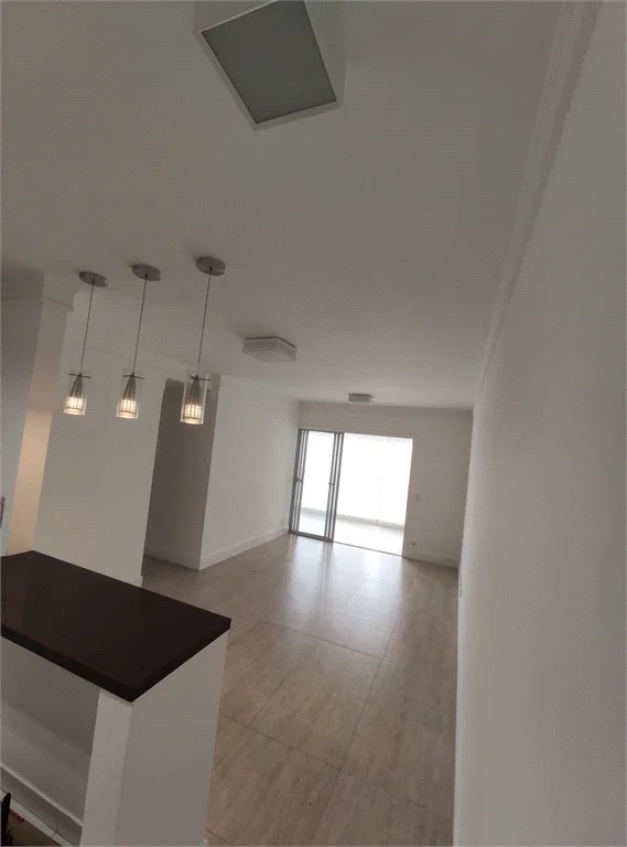 Apartamento à venda ou para alugar com 3 quartos, sendo 1 suíte, em Parque Reboucas, São Paulo, SP