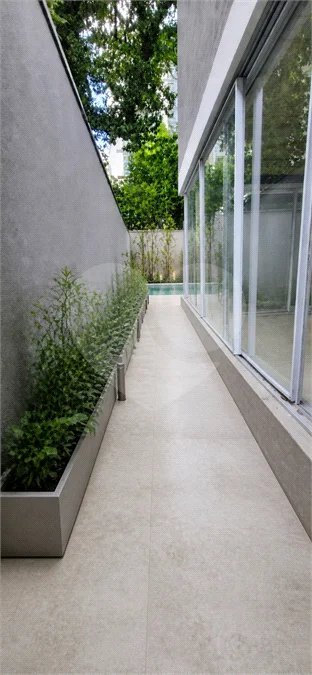 Ibiá House | Jardim Paulistano - 660 m² | 4 suítes | 6 vagas | Piscina privativa | Elevador | Projeto Perkins&Will