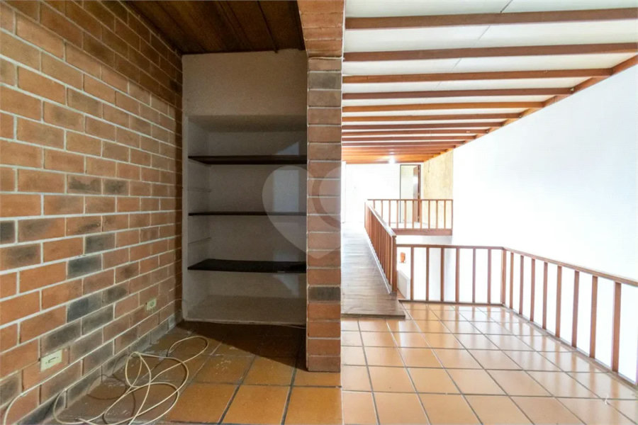 Casa à venda com 200m², 4 quartos e 2 vagas