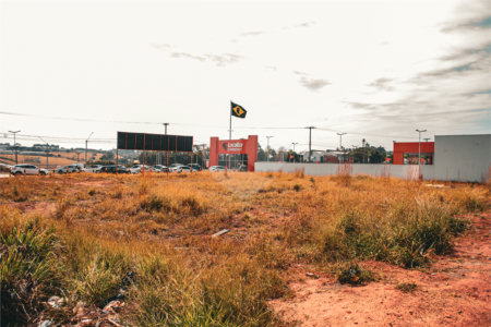 Terrenos Estratégicos – Avenida Getúlio Vargas | 2.175,78 m² (Potencial: 11.437,80 m²)