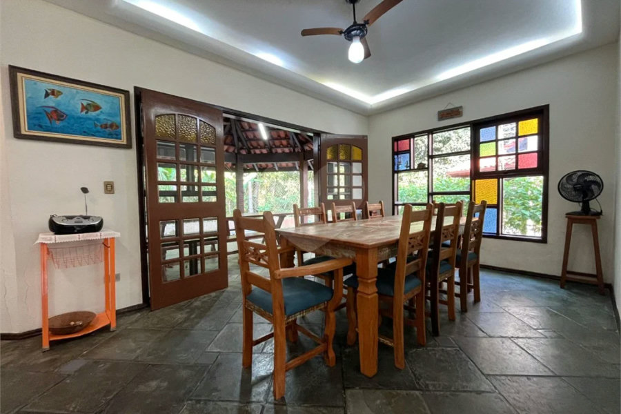 Villagio à venda com 4 quartos, sendo 2 suítes, em Riviera de São Lourenço, Bertioga, SP