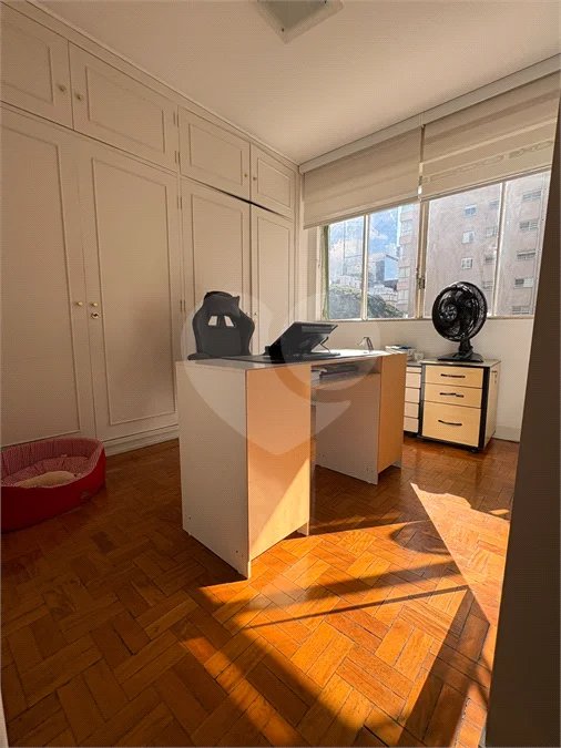 Apartamento Amplo e Mobiliado, 3 Dormitórios, 2 Vagas, Próximo à Paulista