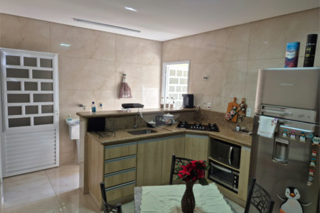 Casa com 2 Dormitórios á venda, em São Carlos.