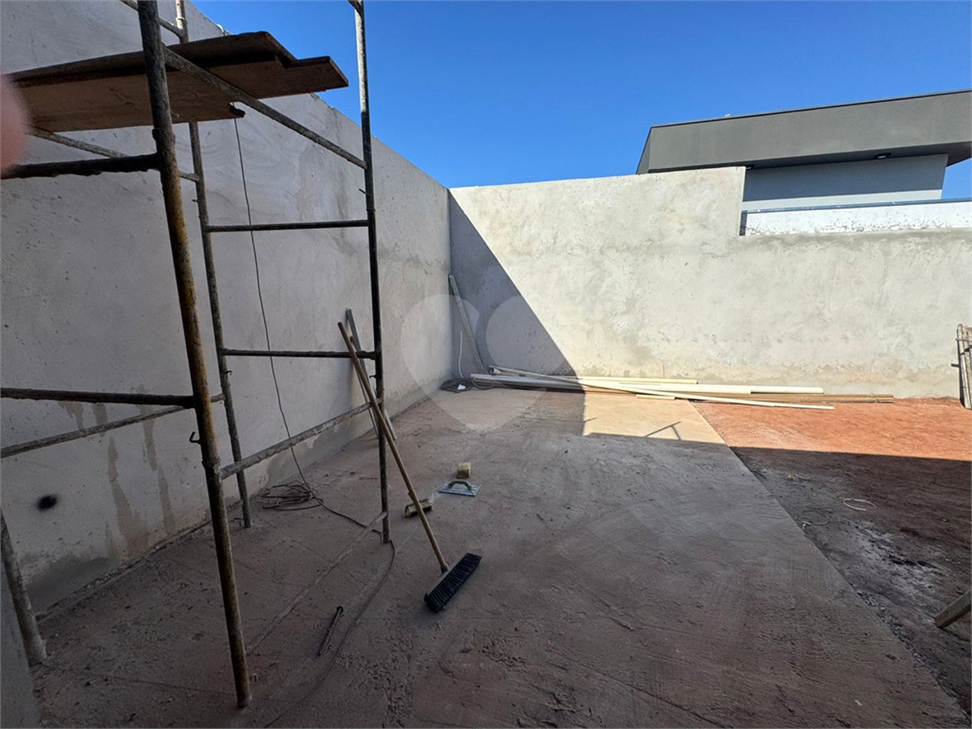 Casa á venda, com 03 Dormitórios, sendo 1 suíte, no Condomínio Recanto do Sábia em São Carlos-SP