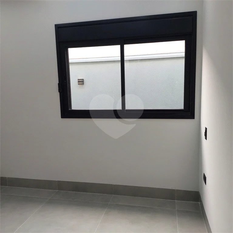 Casa térrea em condomínio fechado com 3 dormitórios sendo 1 suíte em Piracicaba-SP.